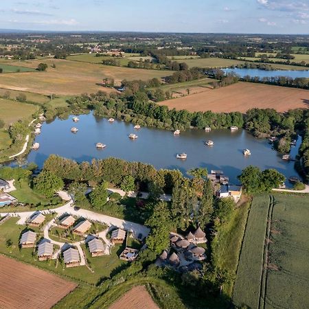 Village Flottant De Pressac Exterior photo