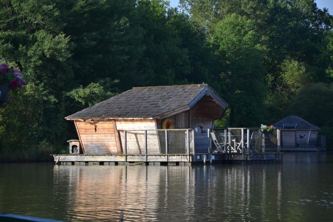 Village Flottant De Pressac Exterior photo